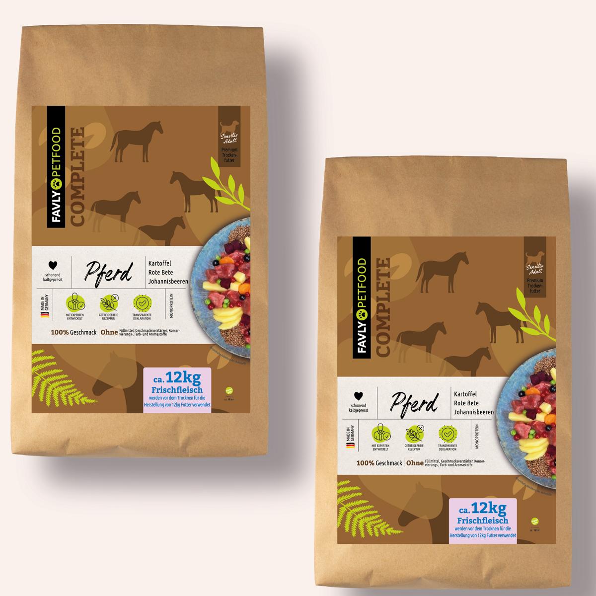 Zwei Beutel FAVLY Petfood Trockenfutter für Pferde mit Karotte, Birne und Hagebutte jetzt zum Sonderpreis.