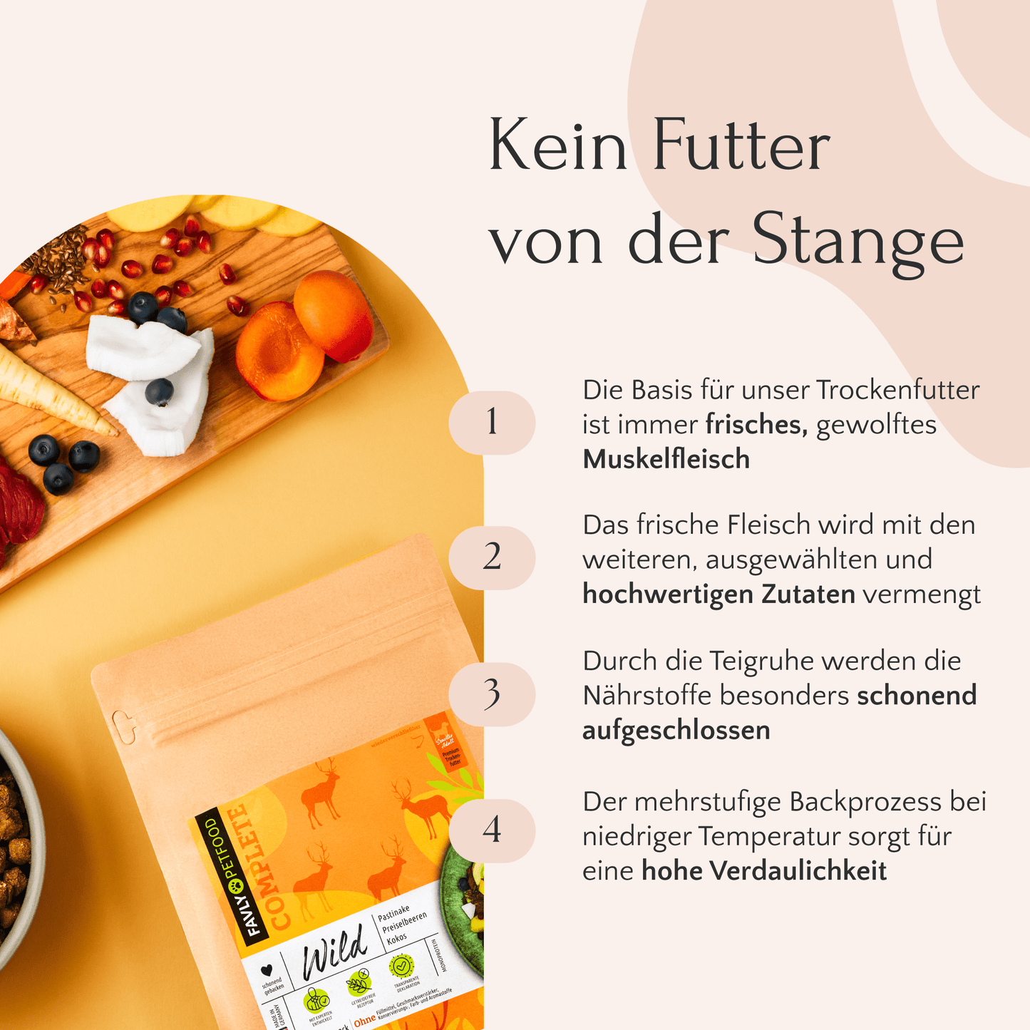 Bild der FAVLY Petfood-Verpackung für ihr Trockenfutter Wild mit Pastinake, Preiselbeeren & Kokos, mit klaren Zubereitungsschritten mit der Beschriftung 1 bis 4 auf beige-weißem Hintergrund. Die getreidefreie Rezeptur ist ideal für ernährungsbewusste Hunde, die Premium-Trockenfutteroptionen suchen.